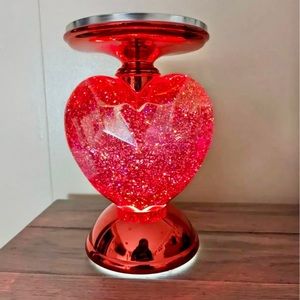 Bath and Body Works Water Globe Heart light-up Pedestal 3-Wick Candle Holder